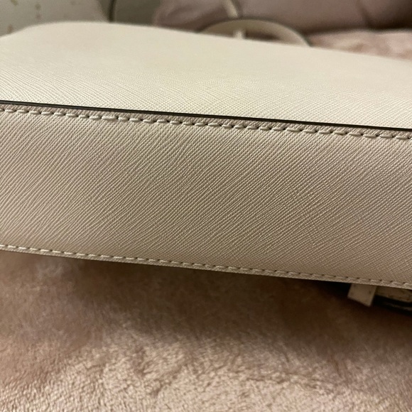 Michael Kors jet set crossbody with chain NWT - Picture 3 of 4